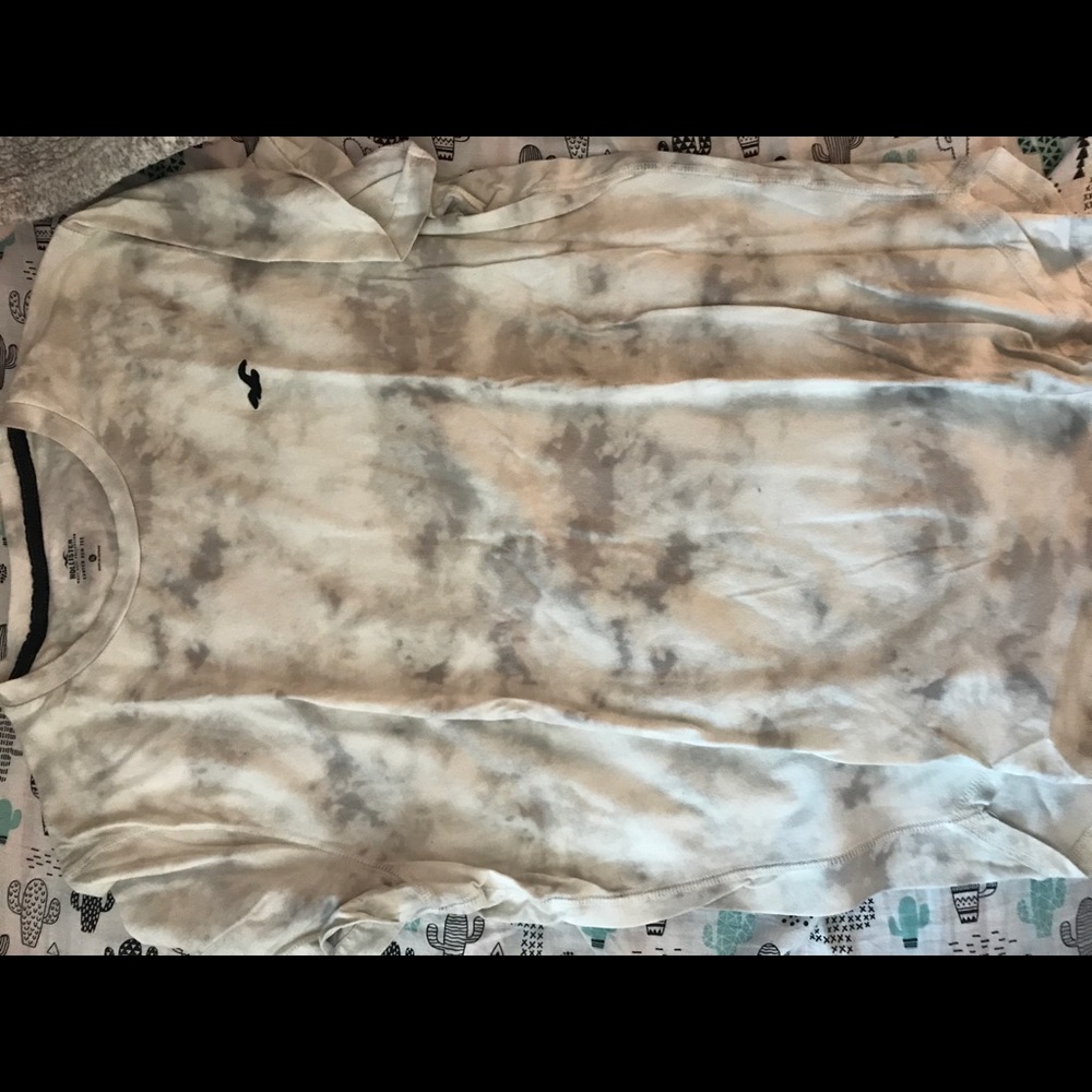 Hollister shirt